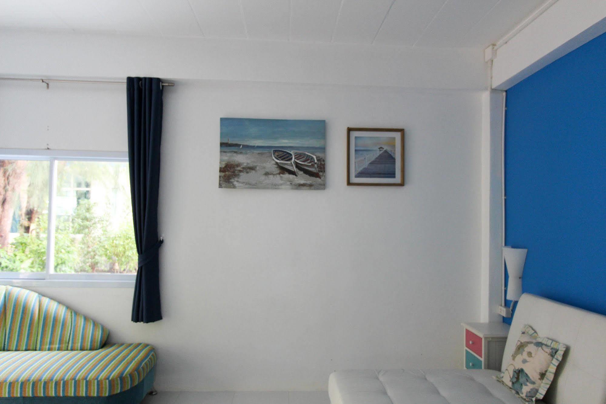Issara Beach Resort Sichon Bagian luar foto